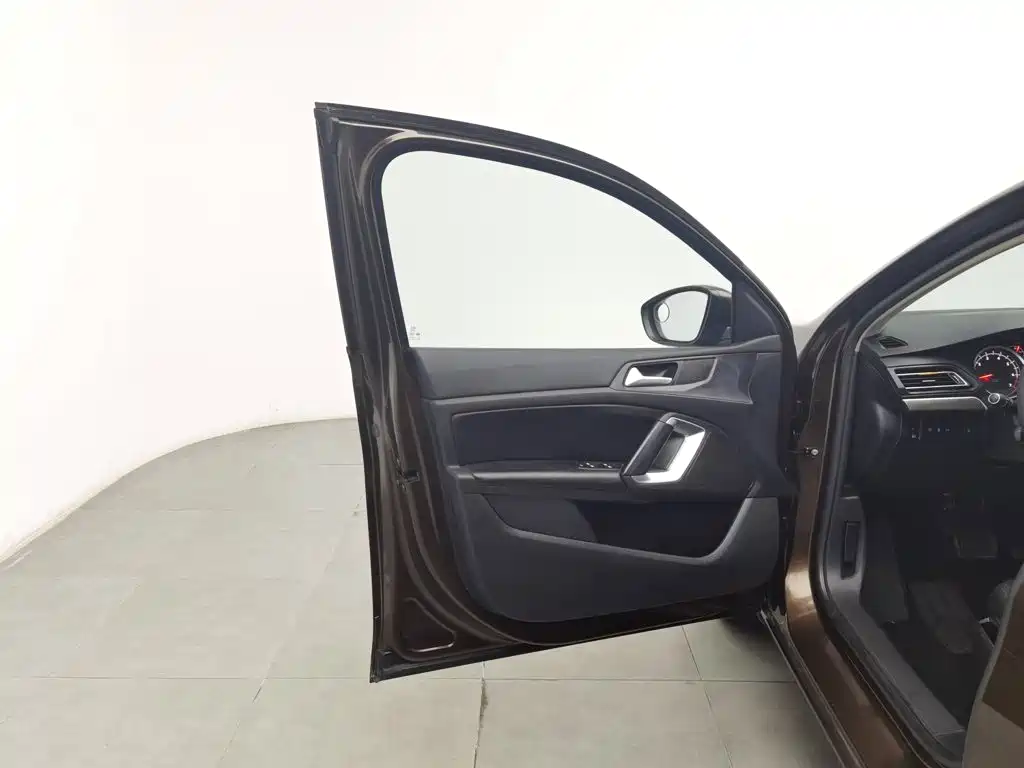 Peugeot 408 — миниатюра 8
