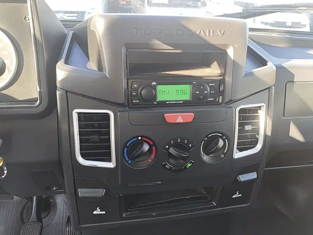 IVECO Daily — миниатюра 13
