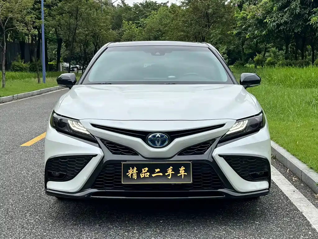 Toyota Camry — миниатюра 2