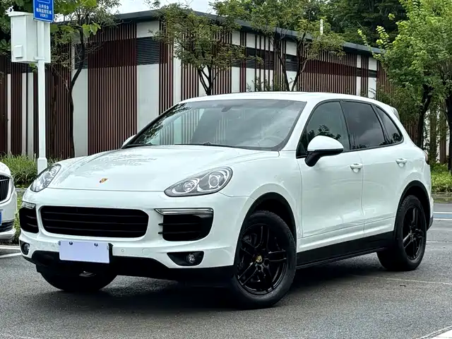 PORSCHE CAYENNE 2018