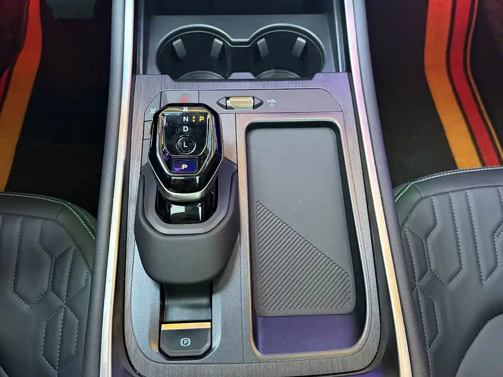 Ford Edge — миниатюра 14