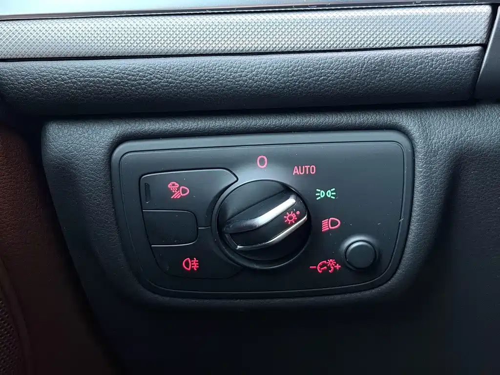 Audi A6L — миниатюра 12