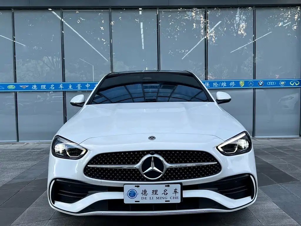 Mercedes-Benz C-Class — миниатюра 3
