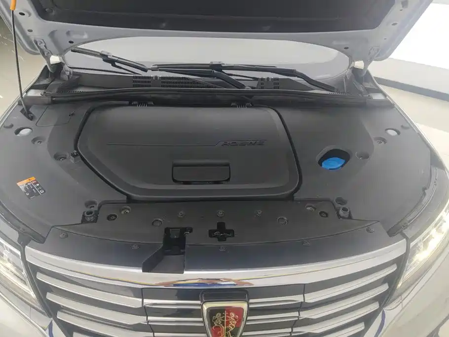 Roewe RX5 New Energy — миниатюра 10