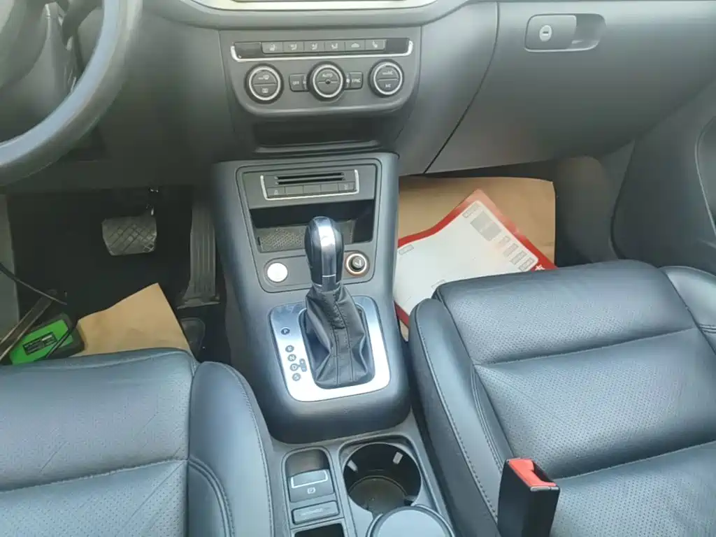 Volkswagen Tiguan — миниатюра 14