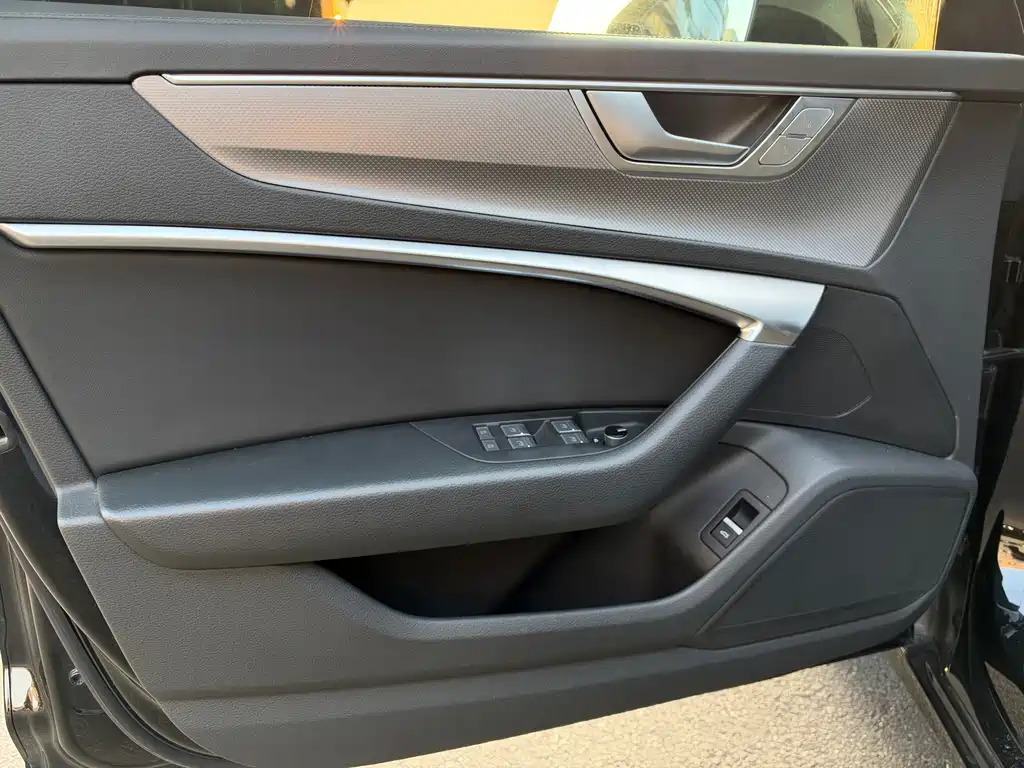 Audi A6L — миниатюра 4