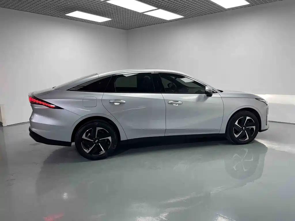 GEELY GALAXY GALAXY L6