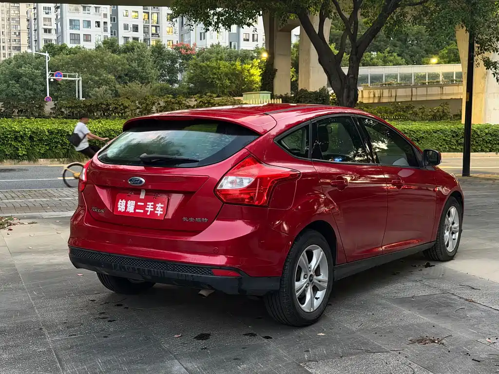 Ford Focus — миниатюра 25