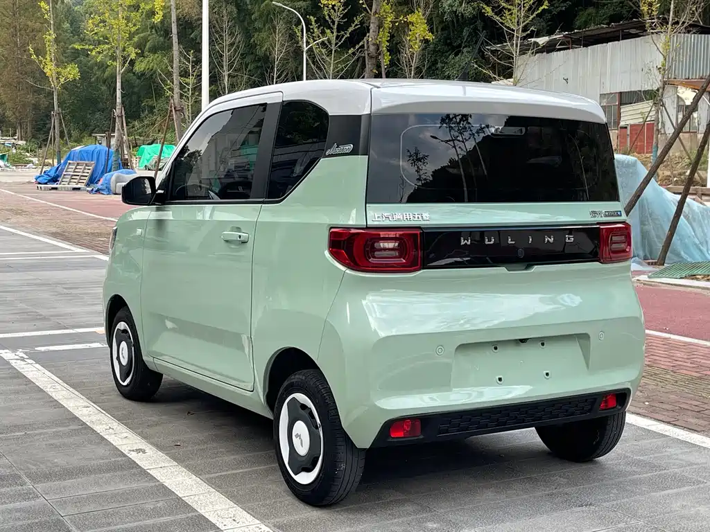 Wuling MINIEV — миниатюра 6