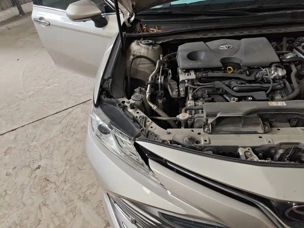 Toyota Camry — миниатюра 20