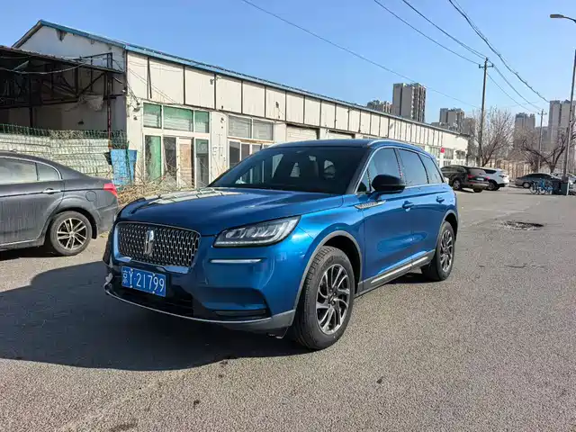 LINCOLN ADVENTURER 2020