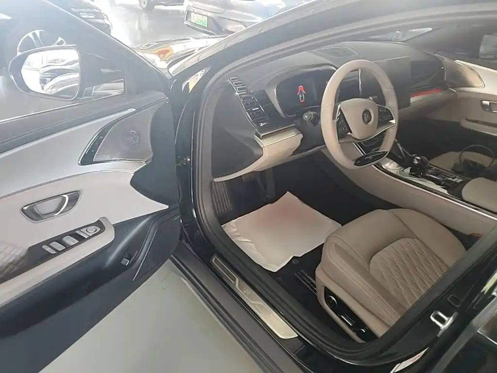 BYD Han — миниатюра 16