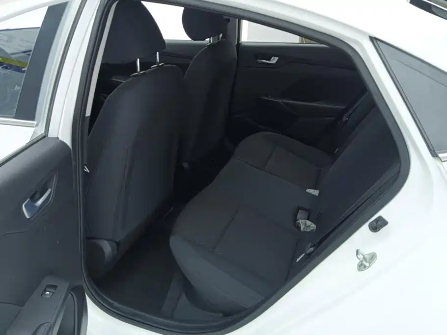 Hyundai Verna — миниатюра 11