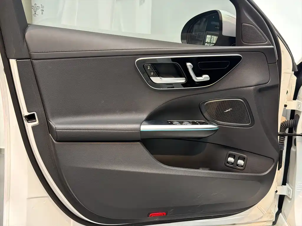 Mercedes-Benz C-Class New Energy — миниатюра 17