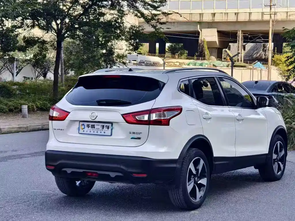 Nissan Qashqai — миниатюра 5