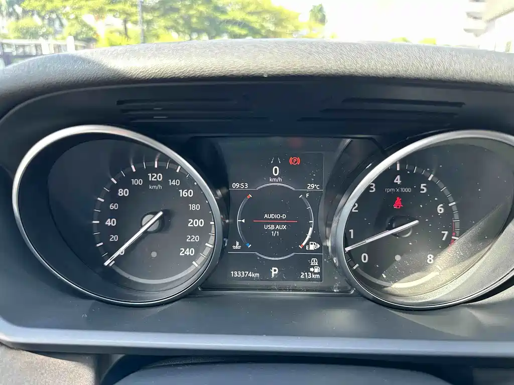 Land Rover Discovery — миниатюра 9