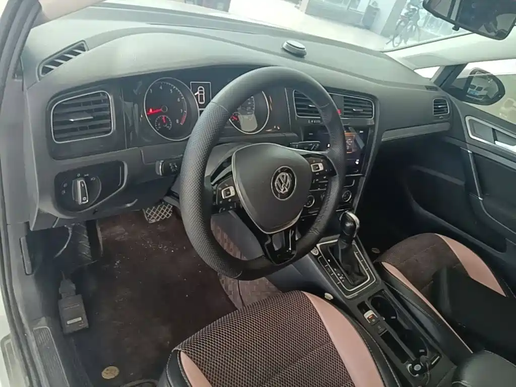 Volkswagen Golf — миниатюра 10