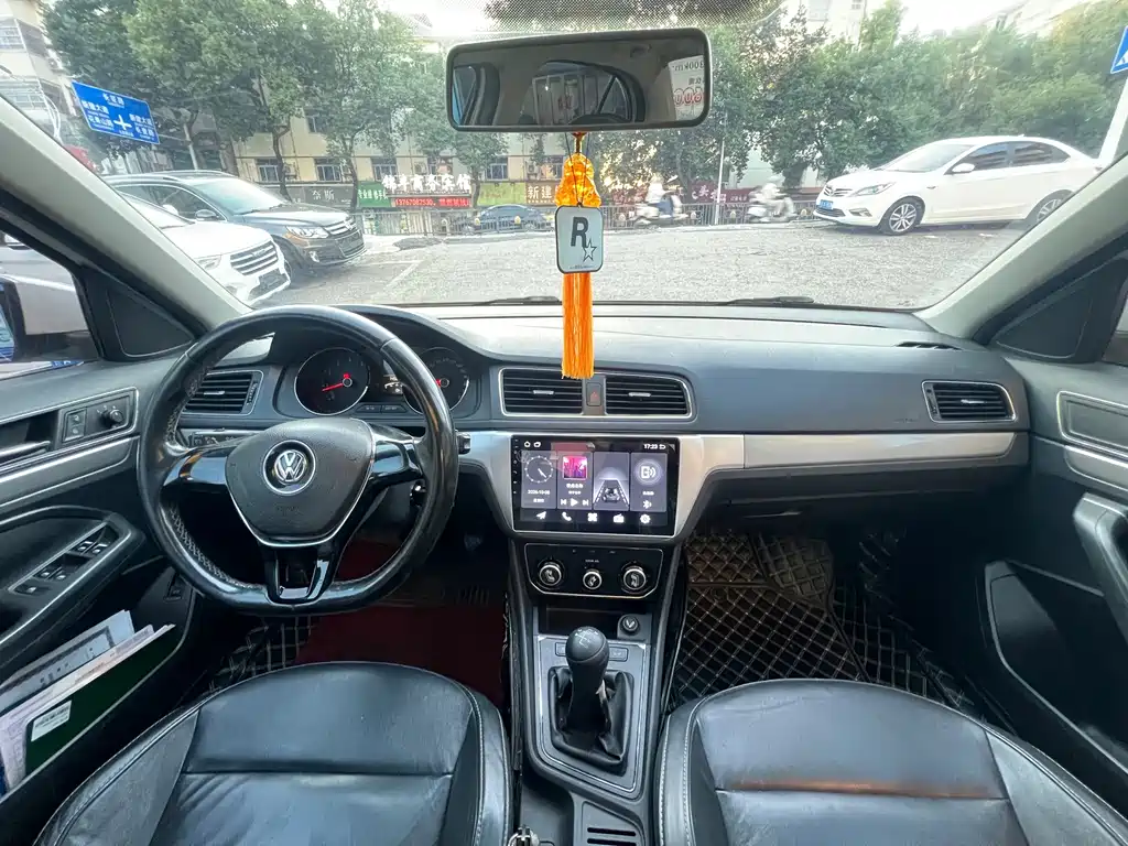 Volkswagen Lavida — миниатюра 9