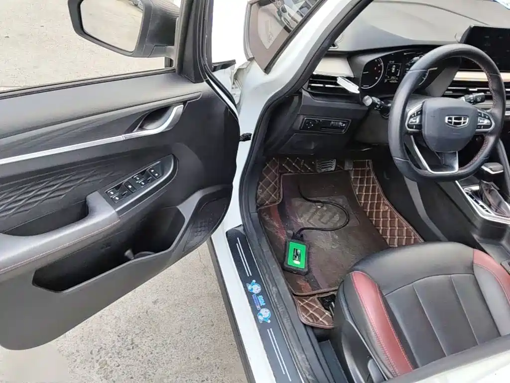Geely Vision X3 — миниатюра 16