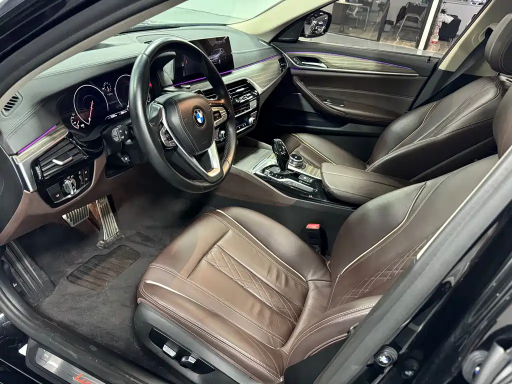 BMW 5 Series — миниатюра 5
