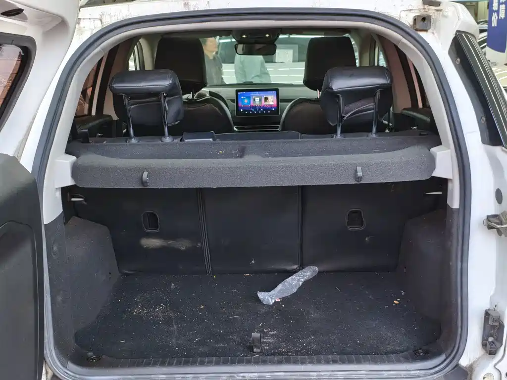 BYD Yuan EV — миниатюра 7