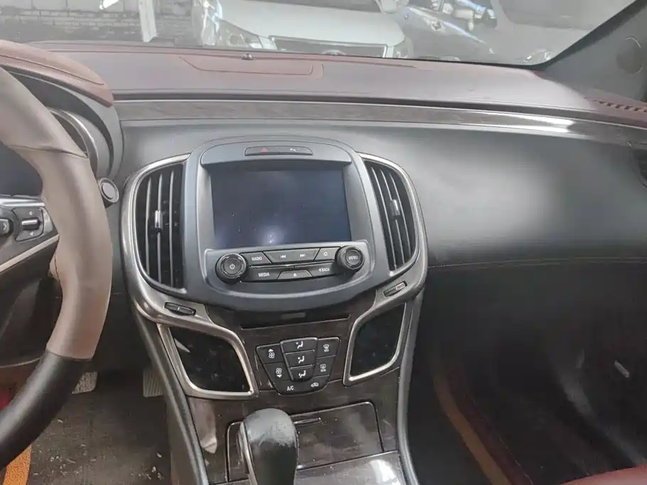 Buick LaCrosse — миниатюра 13
