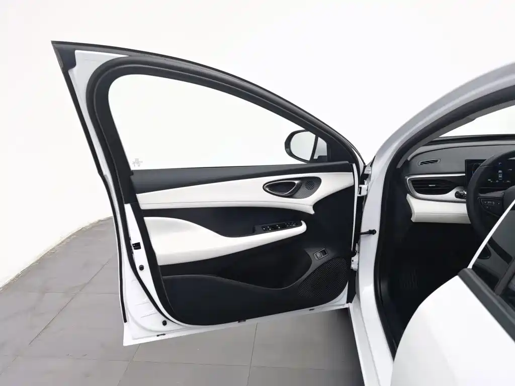 BYD Seal 05 DM-i — миниатюра 8