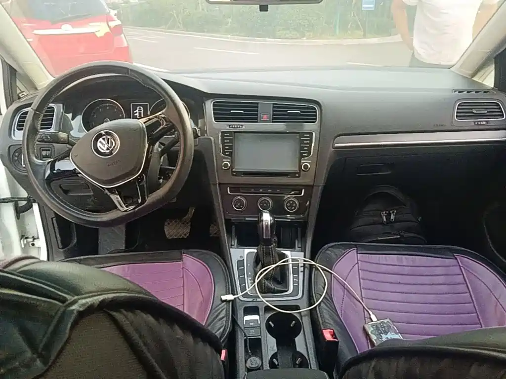 Volkswagen Golf — миниатюра 10