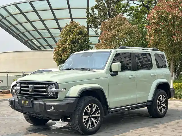2022 TANK 300