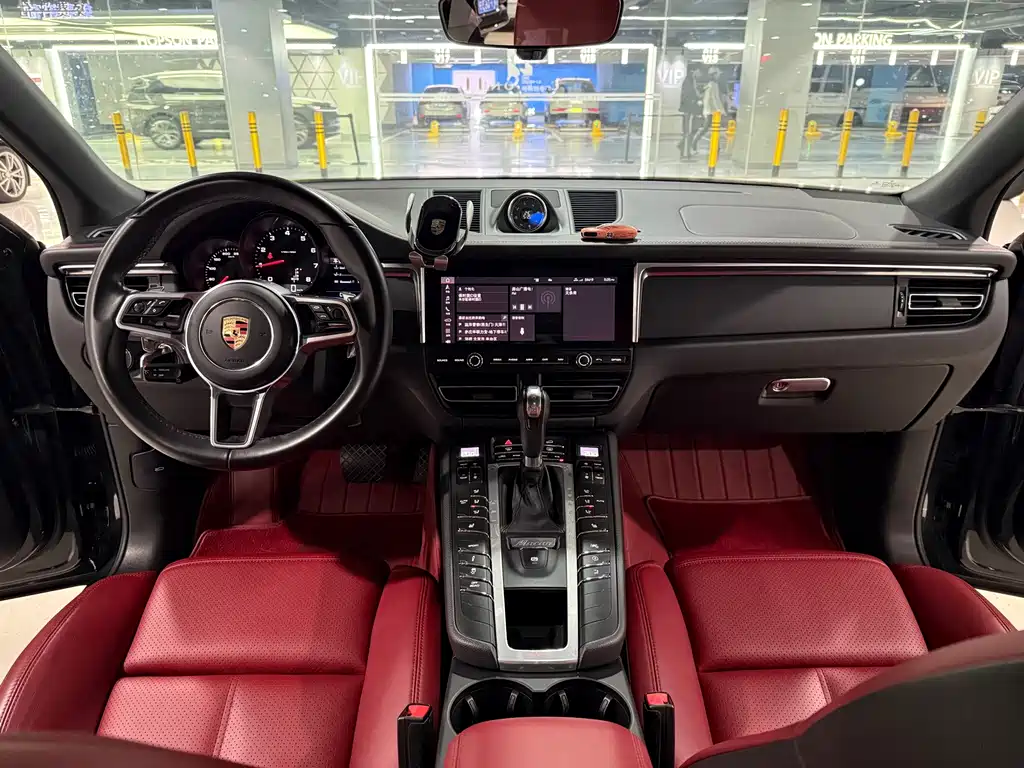 Porsche Macan — миниатюра 16