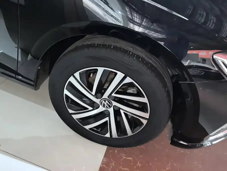 Volkswagen Lavida — миниатюра 6