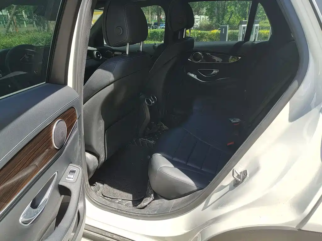 Mercedes-Benz GLC 2019 GLC 260 4MATIC Luxury
