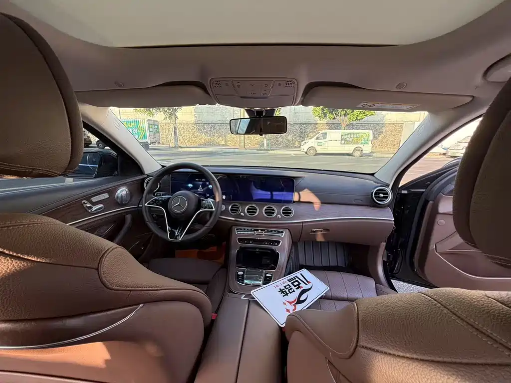 MERCEDES-BENZ E CLASS