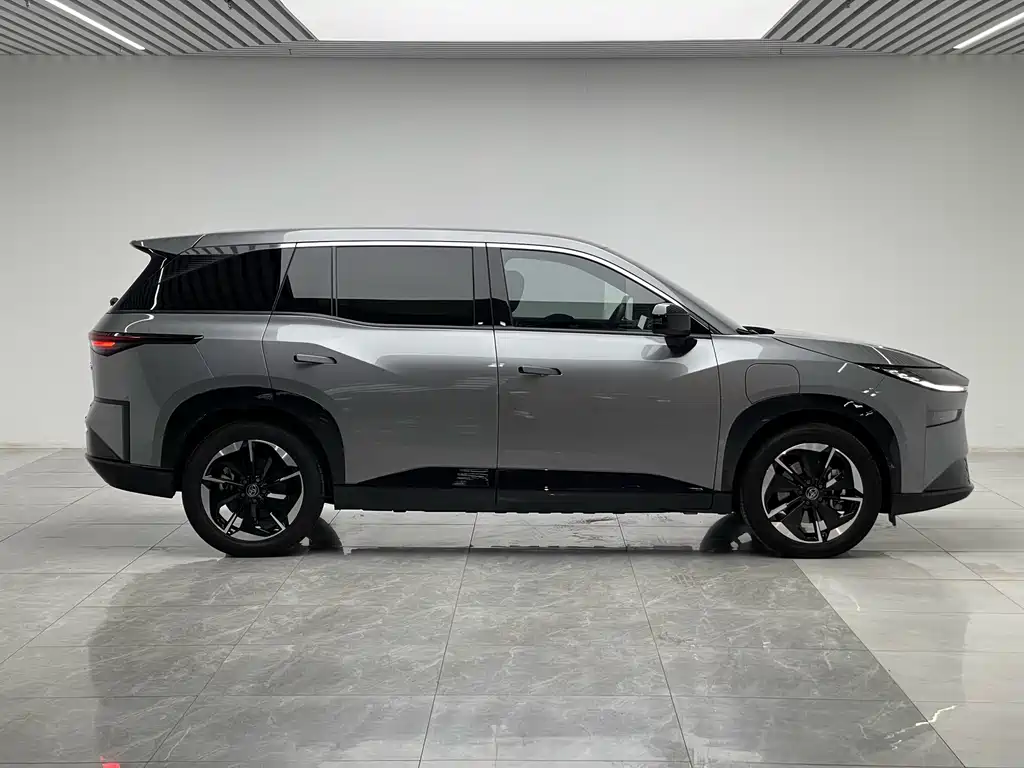 Toyota bZ3X — миниатюра 8