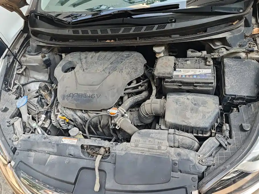 Hyundai Elantra Langdong — миниатюра 10
