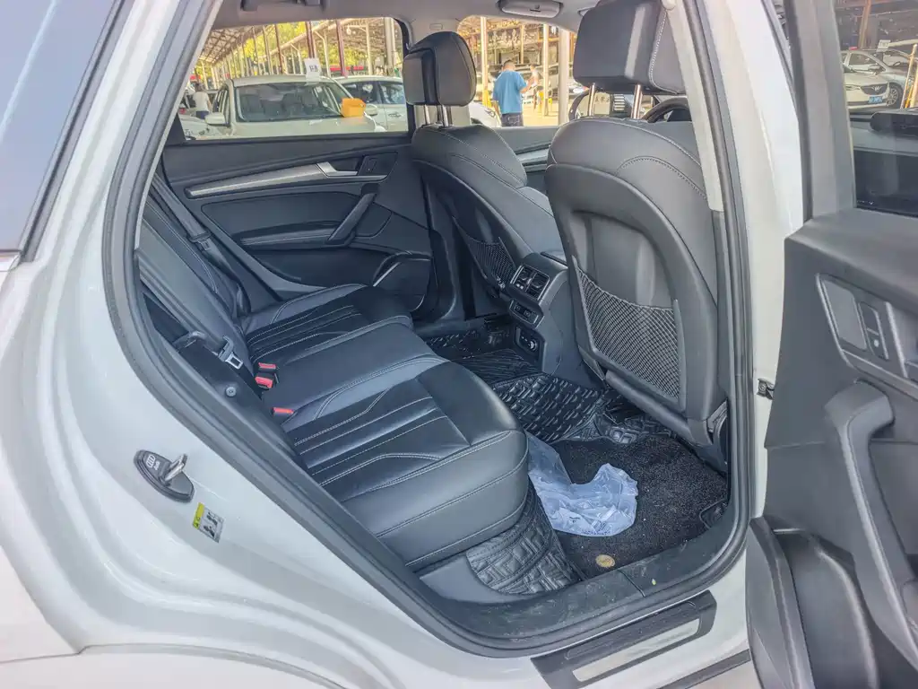 Audi Q5L — миниатюра 10