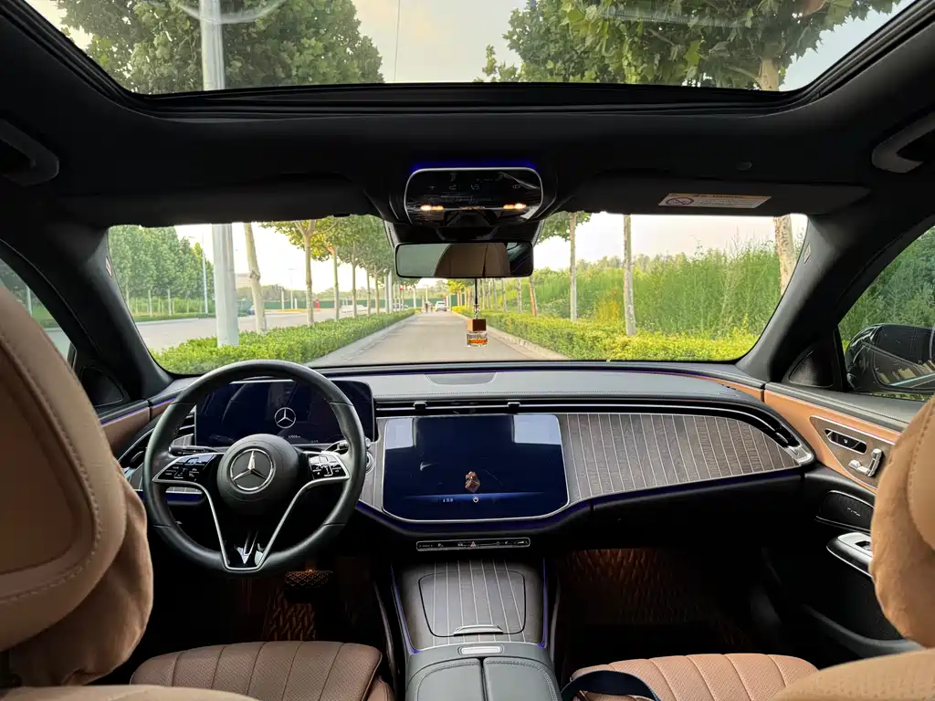 Mercedes-Benz E-Class E 2024 E 300 L Fashion