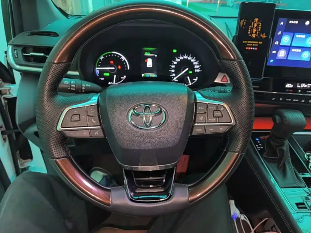 Toyota Sienna — миниатюра 11