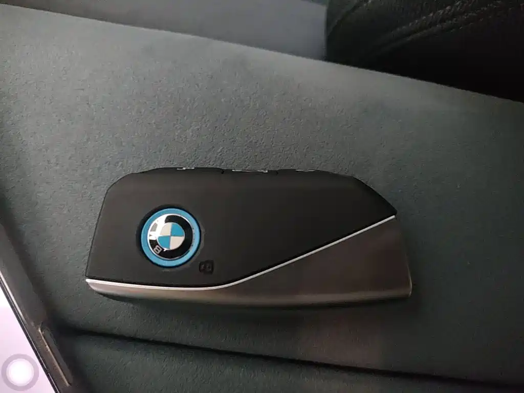 BMW iX — миниатюра 10