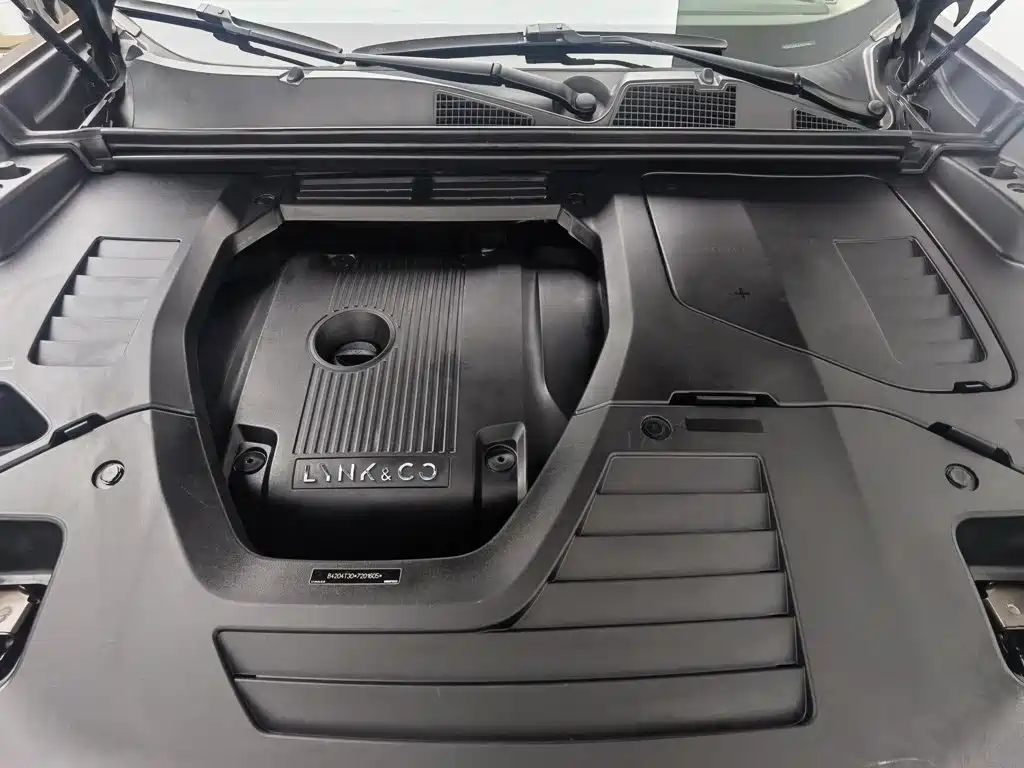 Lynk & Co 01 2017 2.0T Pro