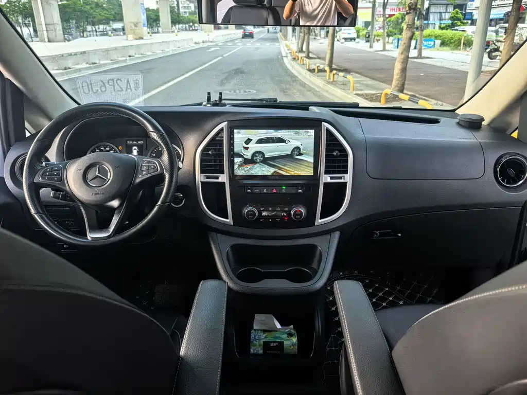 Mercedes-Benz Vito — миниатюра 13