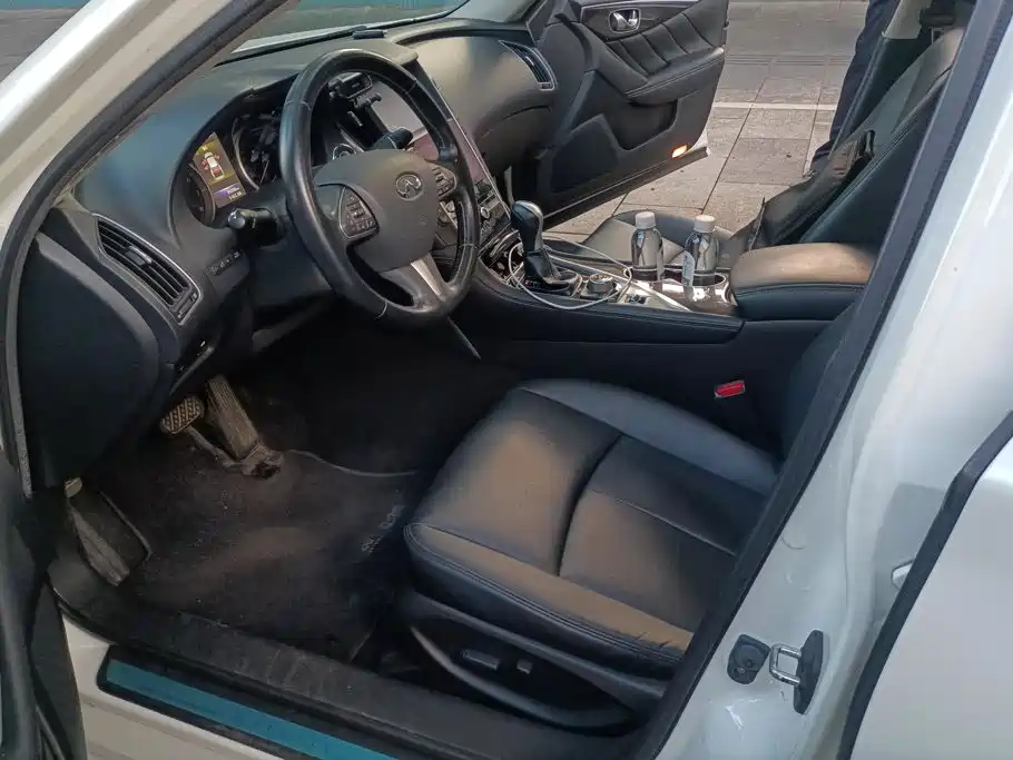 Infiniti Q50L — миниатюра 9