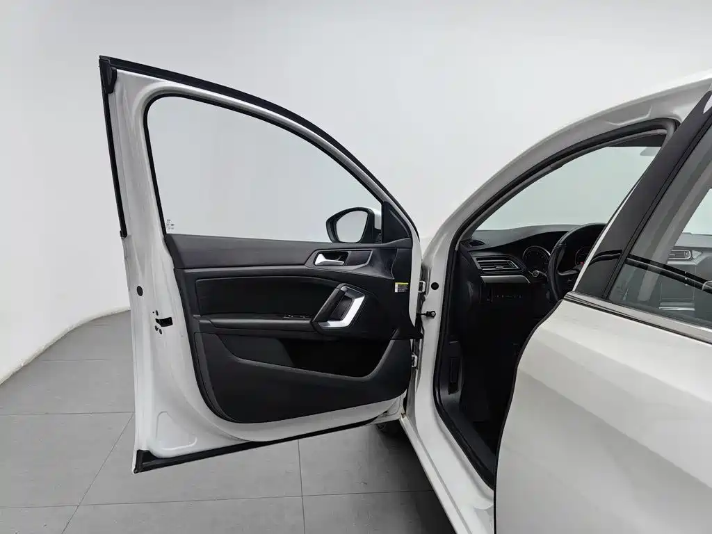 Peugeot 408 — миниатюра 8