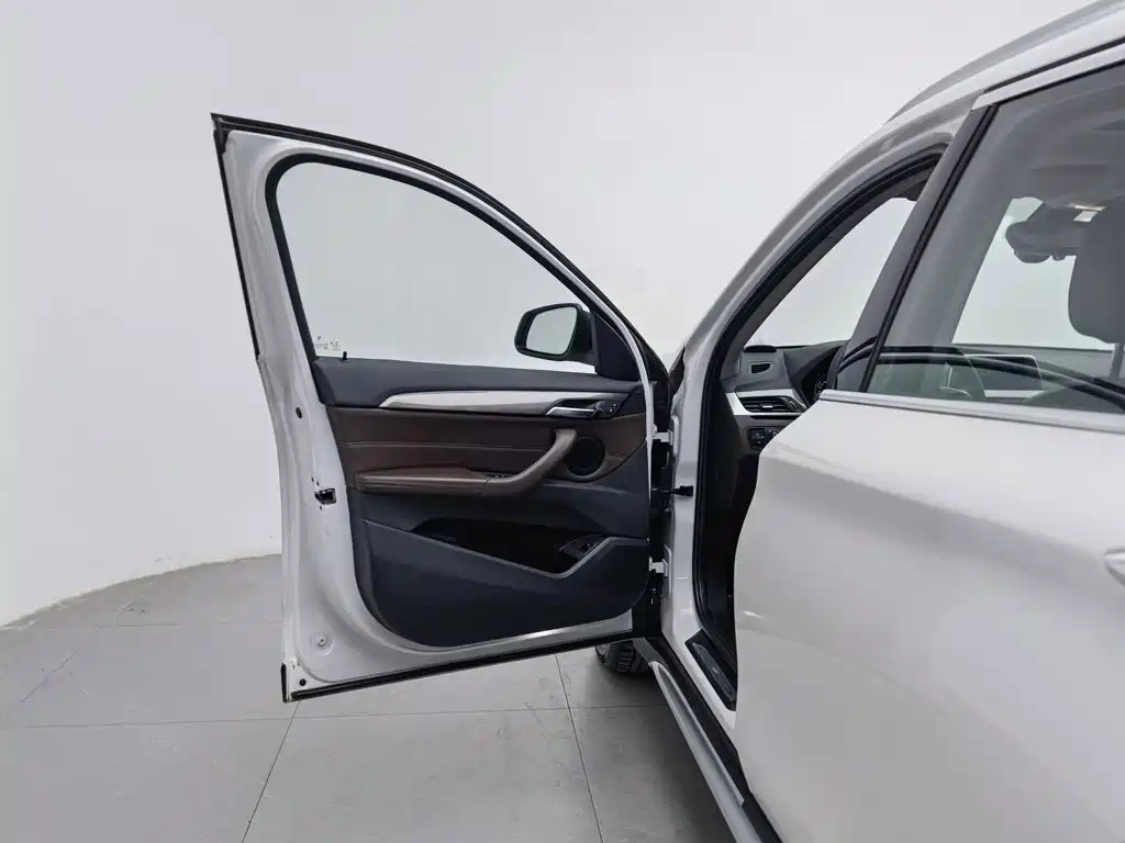 BMW X1 — миниатюра 8