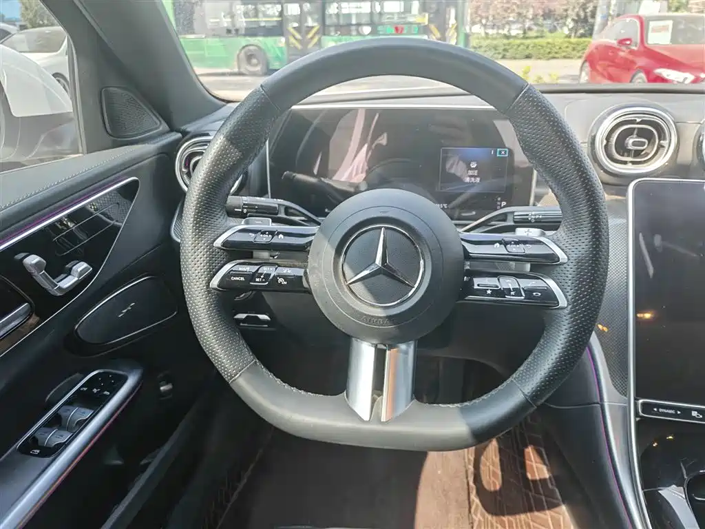 Mercedes-Benz C-Class — миниатюра 9