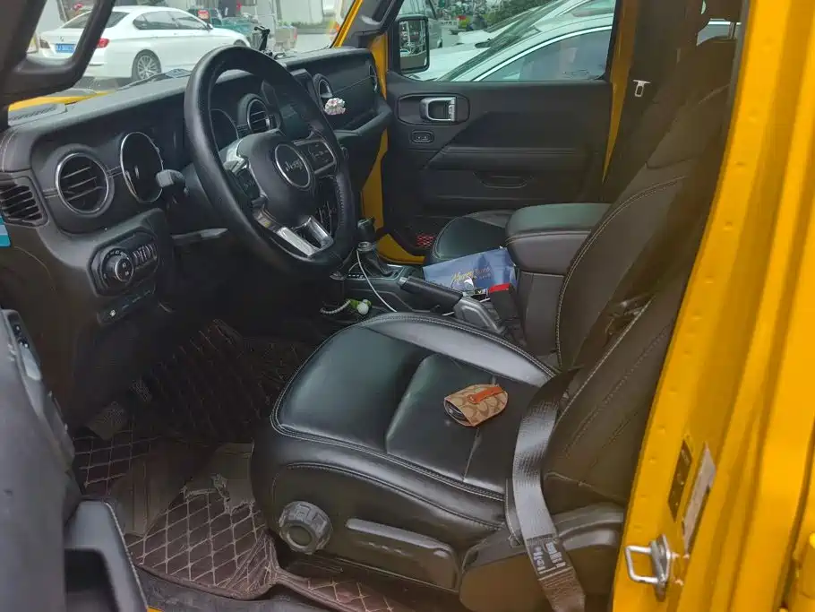 Jeep Wrangler PHEV — миниатюра 9