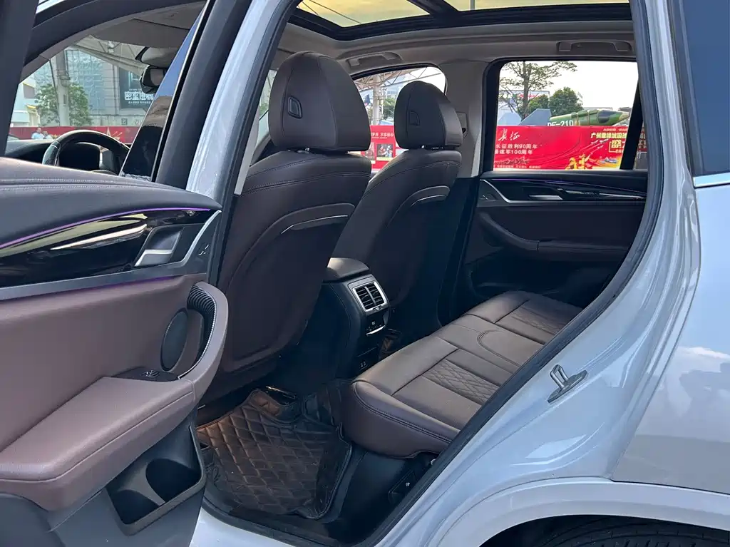 BMW X3 — миниатюра 13