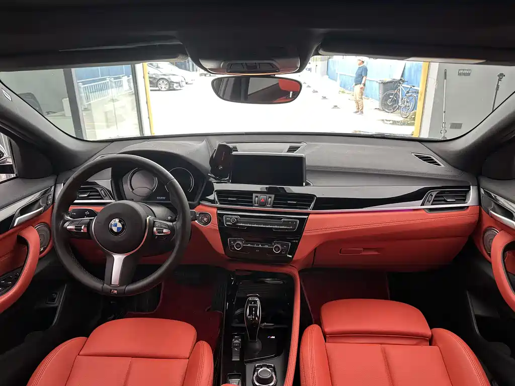 BMW X2 2020 sDrive25i Lead M Sport