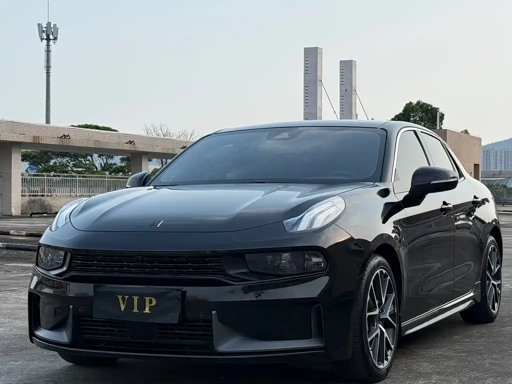 Купить Lynk & Co 03