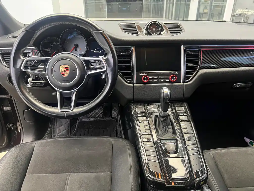 Porsche Macan — миниатюра 6